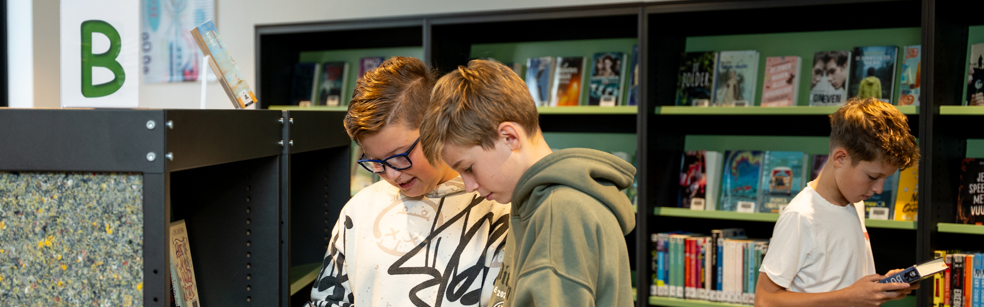 BOEKEN EN LEERMIDDELEN